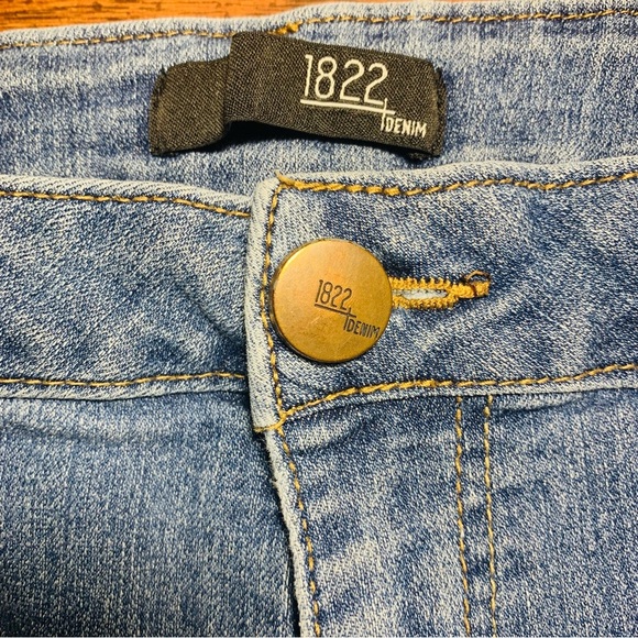 1822 Light Blue Denim Shorts SZ 14 - Picture 4 of 7